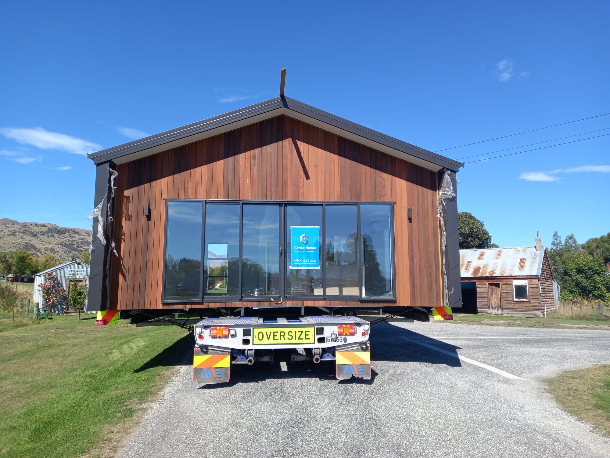 What are the pros and cons of modular homes?